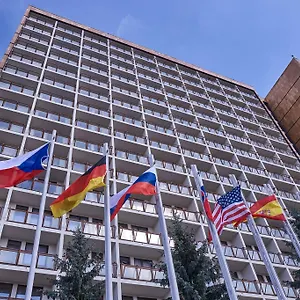 Krystal 3* Prague